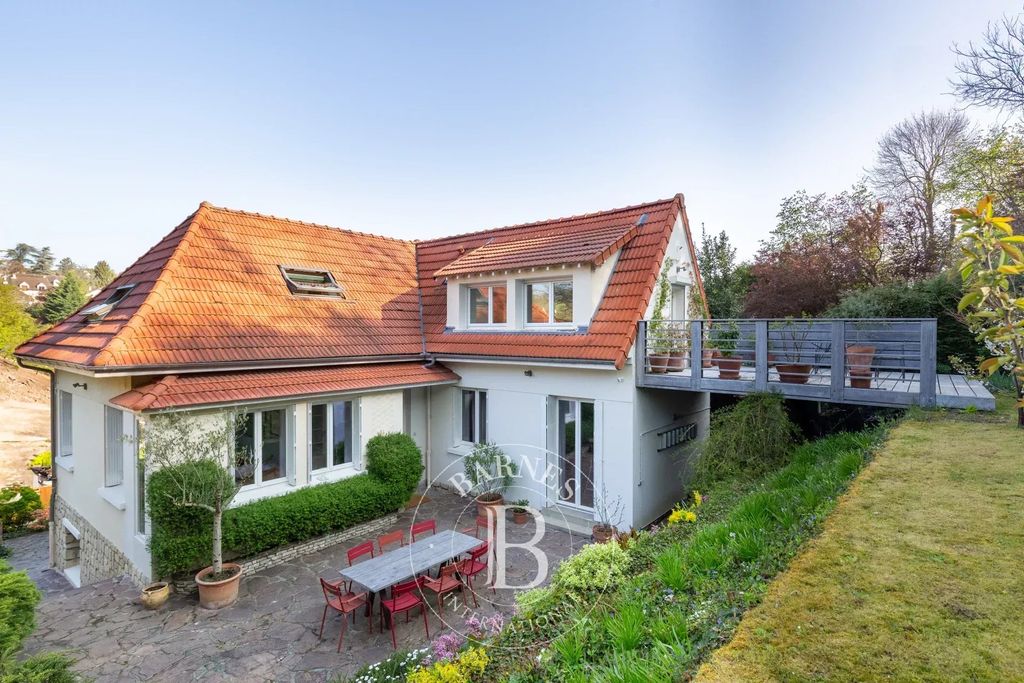 Property photo 1 of 30