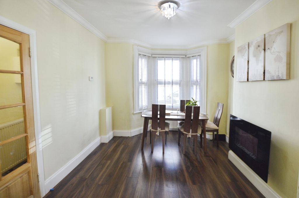 Property photo 2 of 15 Pbox-Img.Jpg