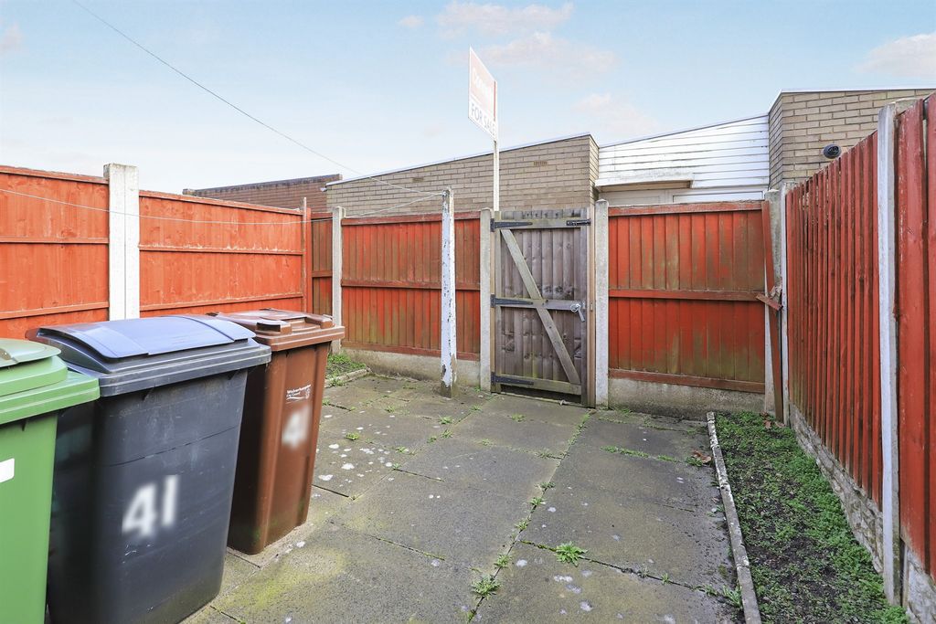 Property photo 2 of 12