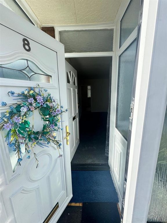 Property photo 2 of 22 Entrance