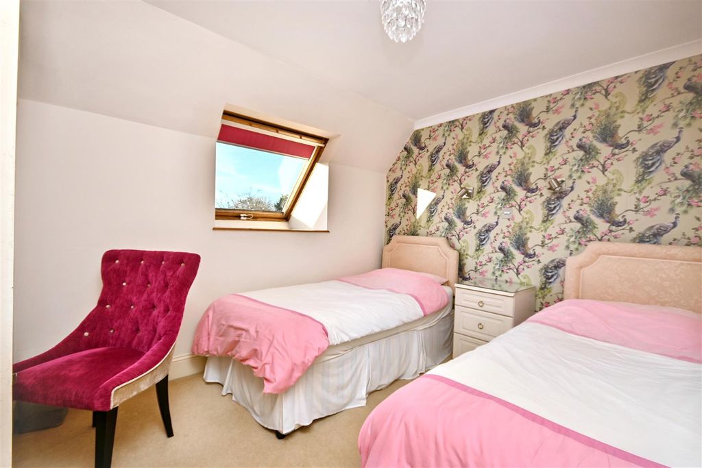 Additional image 12 of 8 bed semi-detached house for saleThe Goffs, Eastbourne BN21