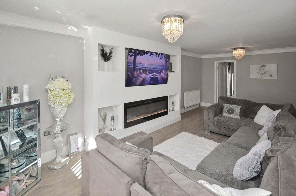 Property photo 2 of 12 Picture 2