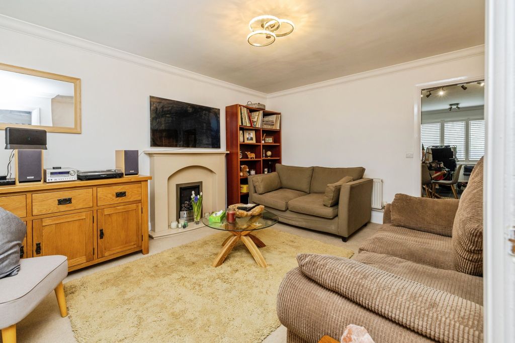Property photo 3 of 15
