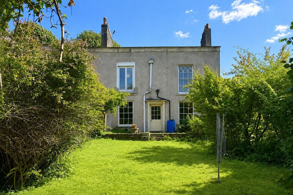 Property photo 1 of 28 External