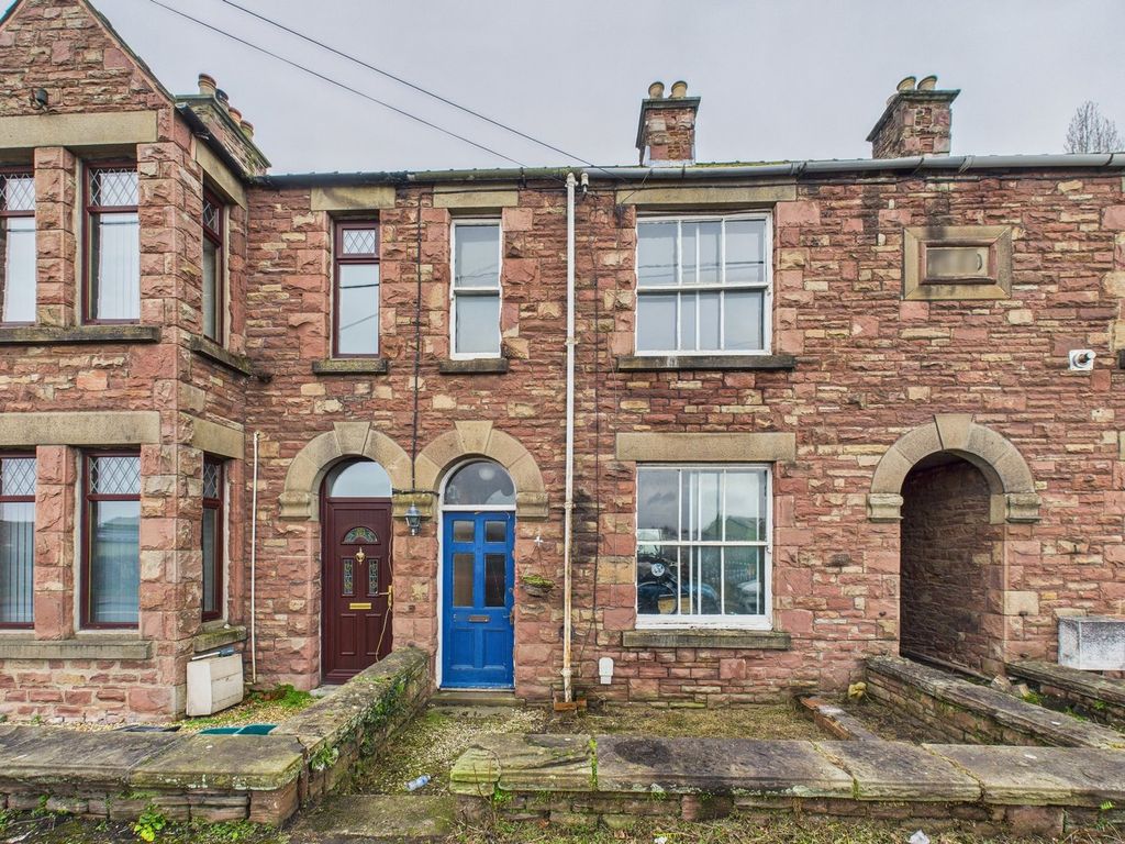 Property photo 1 of 18