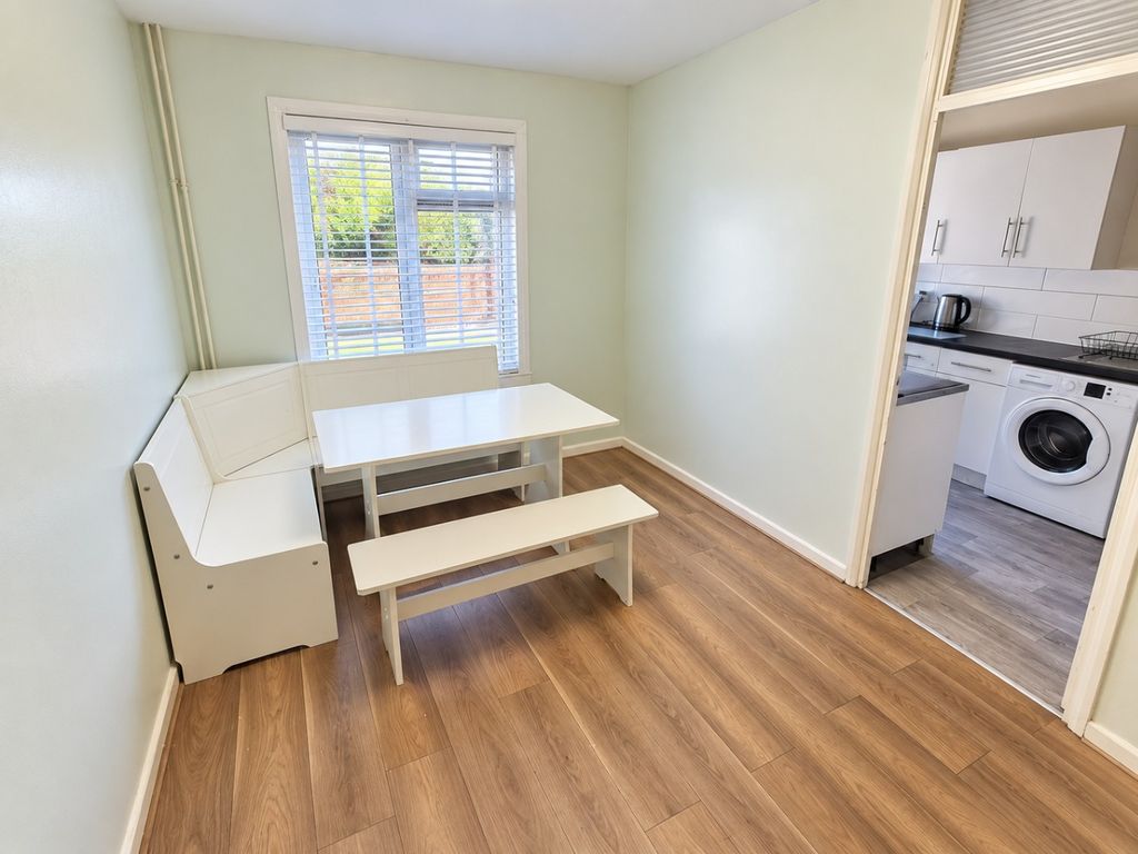 Property photo 3 of 11 5601983