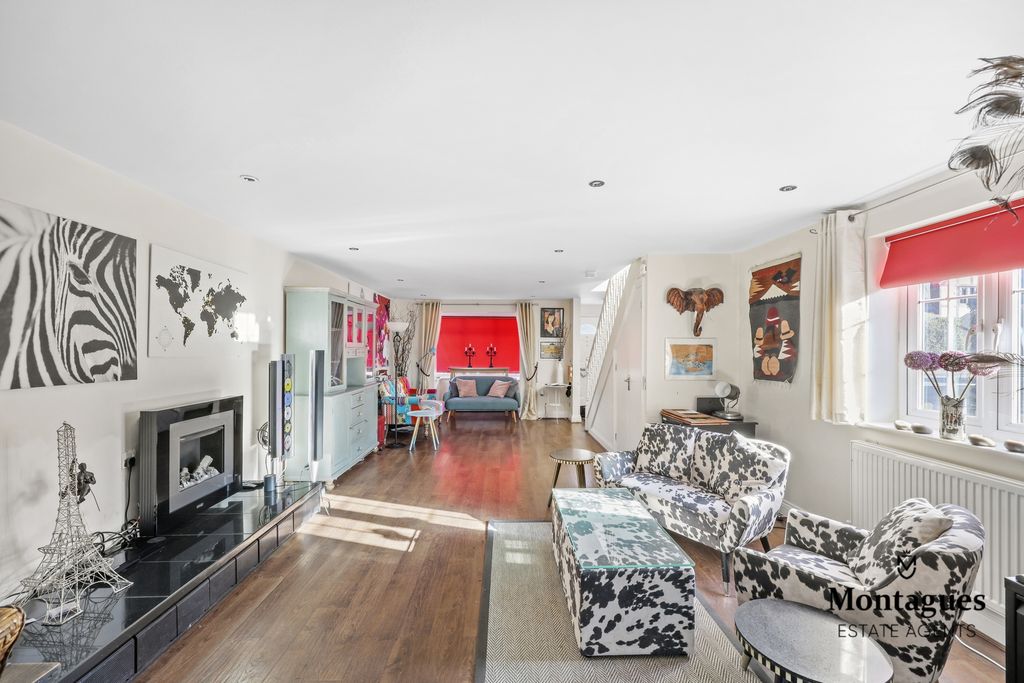 Property photo 3 of 27 Photo 24