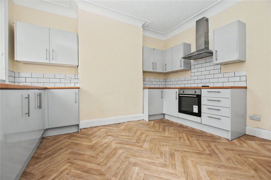 Property photo 3 of 10 Picture No. 22