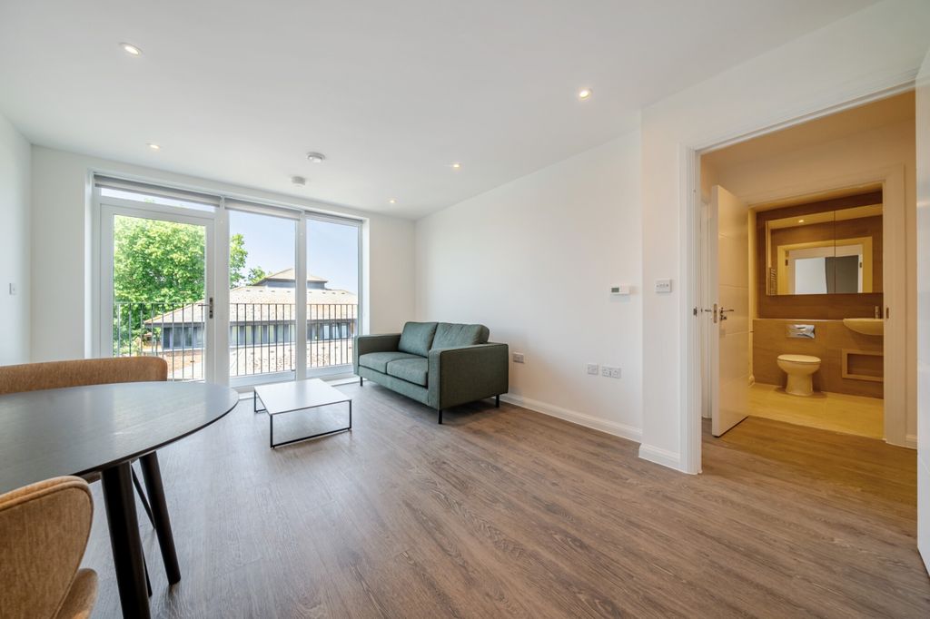 Property photo 2 of 24 1495407-17-6A5A20...