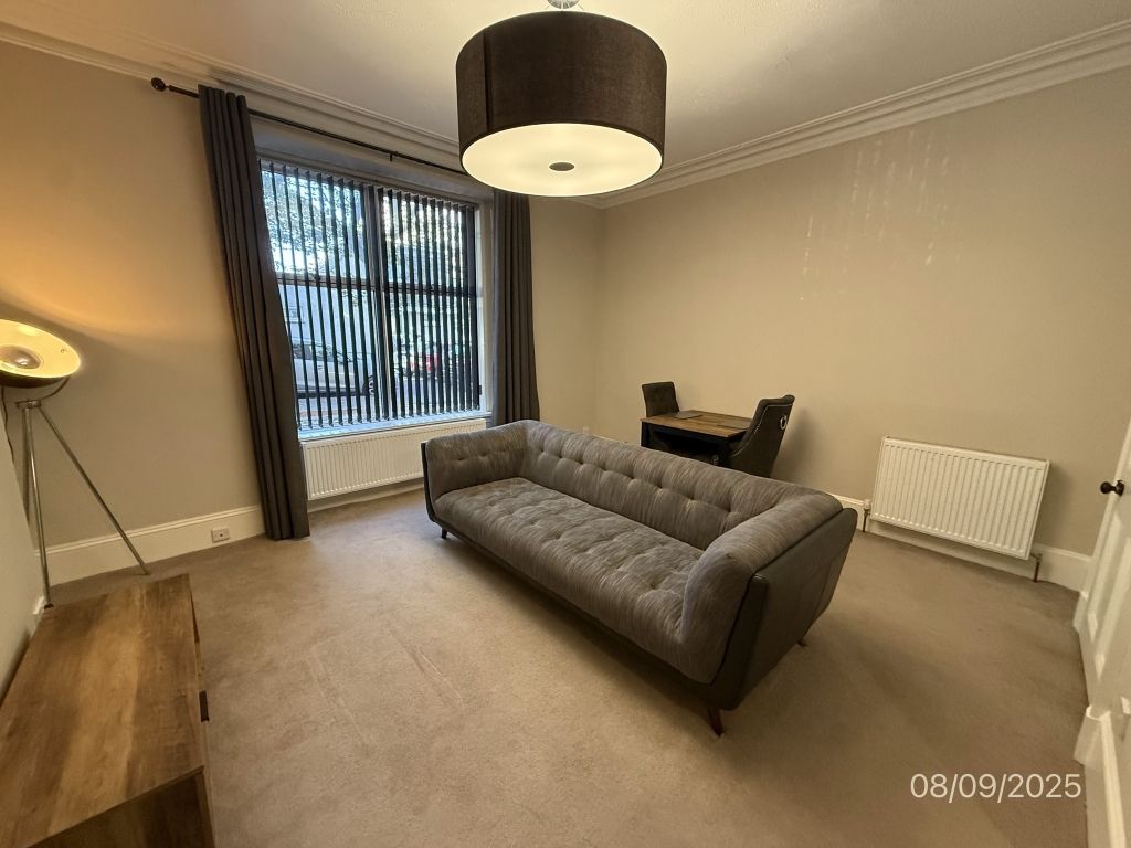 Property photo 1 of 9 Open Plan Lounge/Kit
