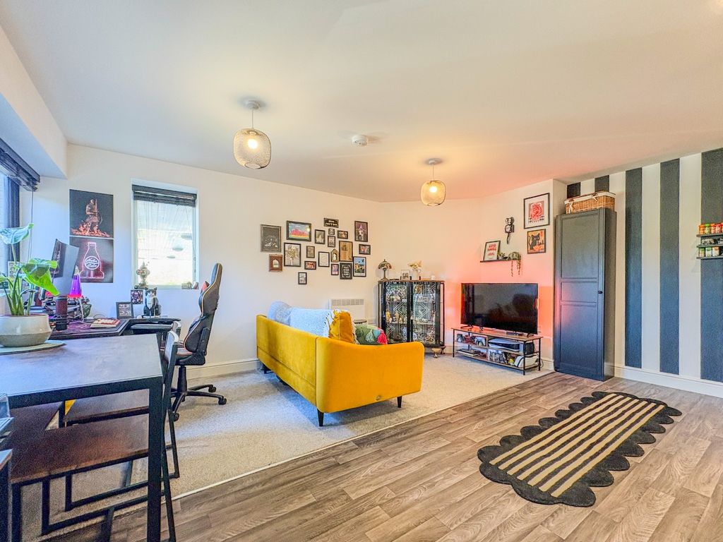 Property photo 2 of 16 4043194