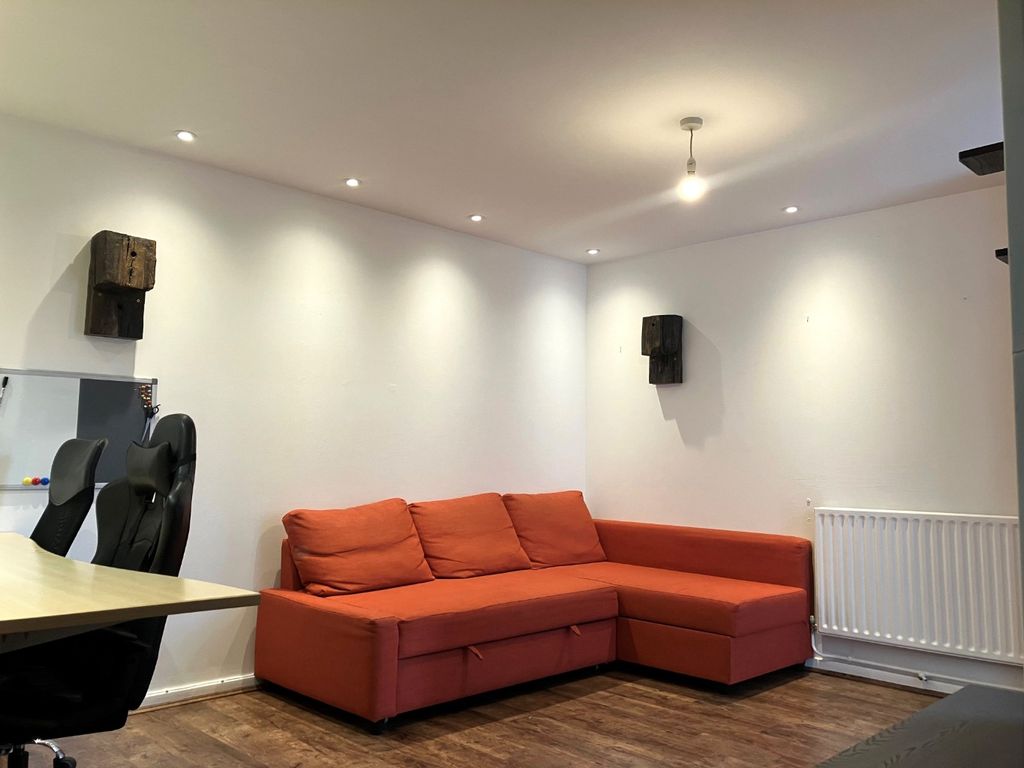 Property photo 1 of 6 4159661