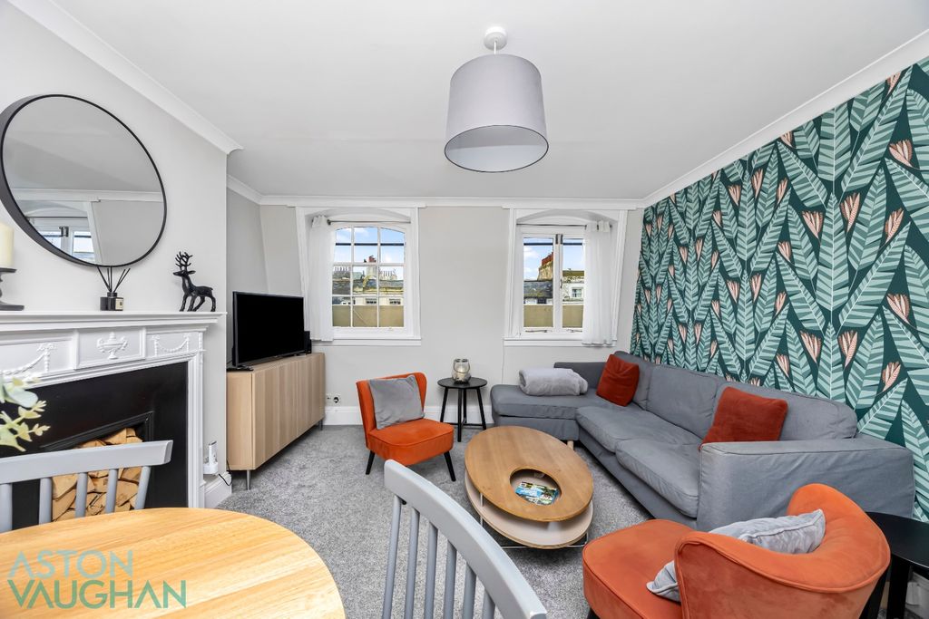 Property photo 2 of 10 4840981