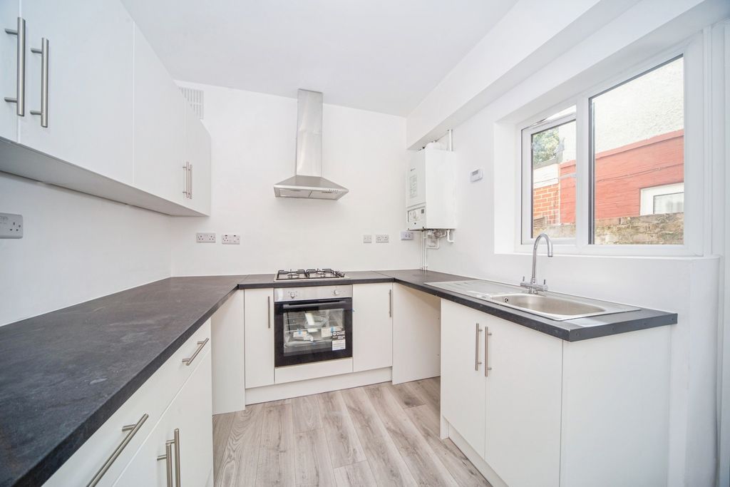 Property photo 2 of 13 Pbox-Img.Jpg