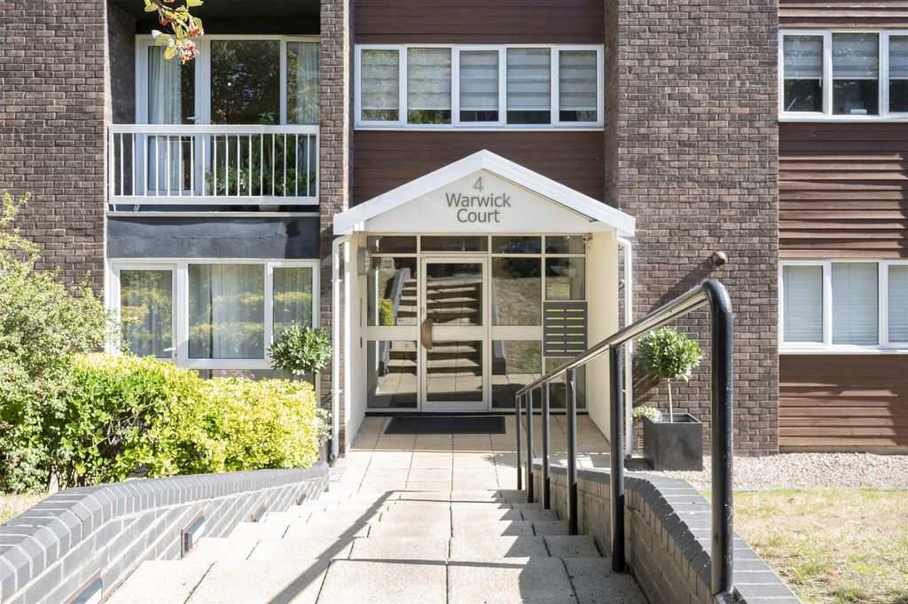 Property photo 2 of 13 Flat 6 Warwick Court-2.Jpg