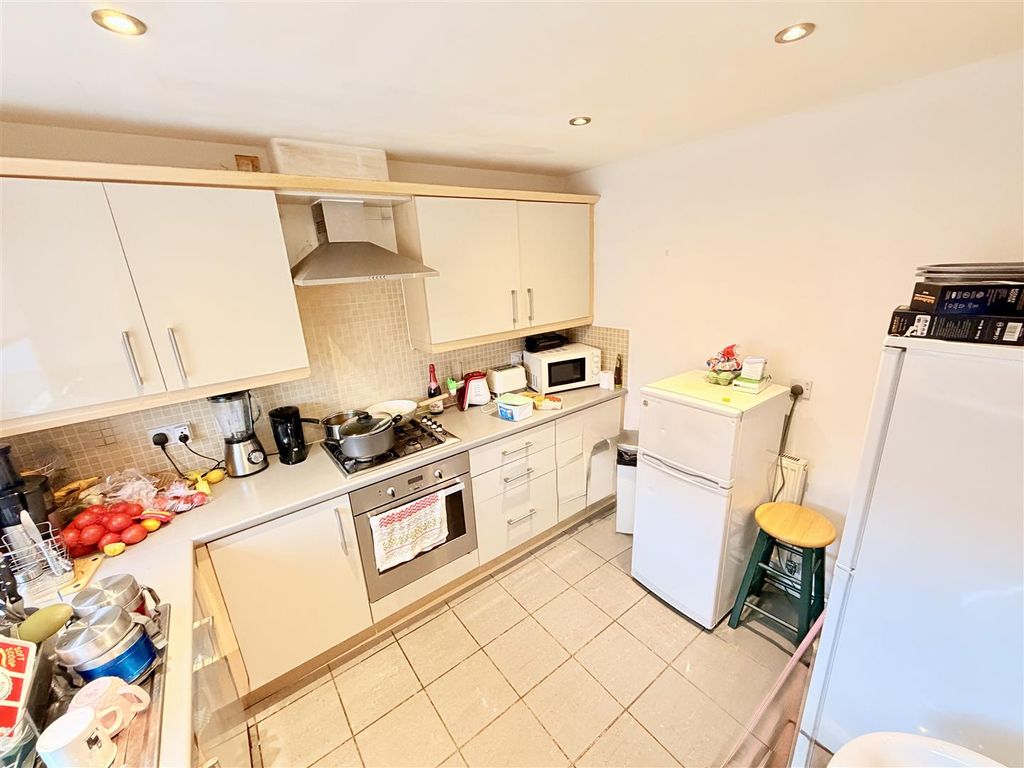 Property photo 2 of 14 Tempimage383Rkg.Jpg