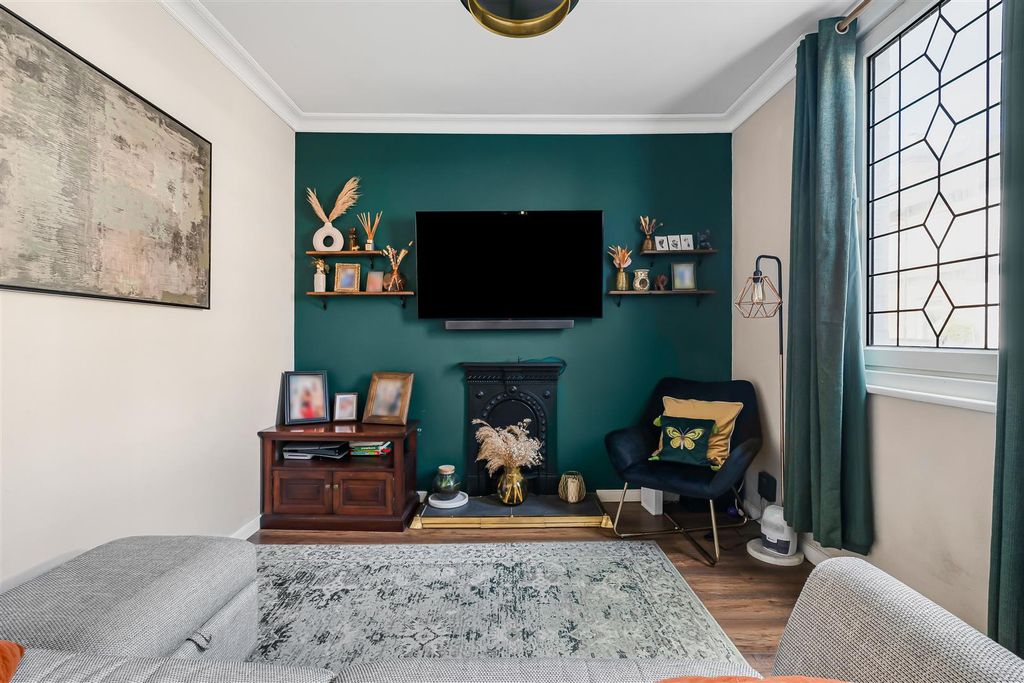 Property photo 2 of 21 6_76637.Jpg