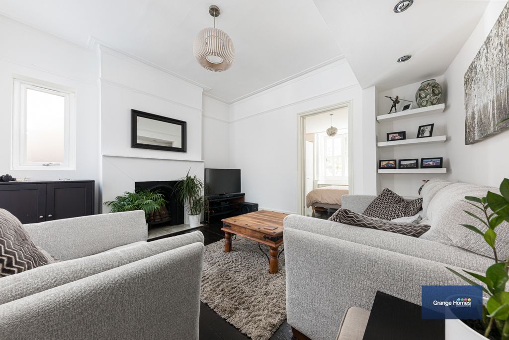 Property photo 3 of 19