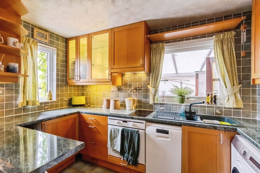 Property photo 2 of 14