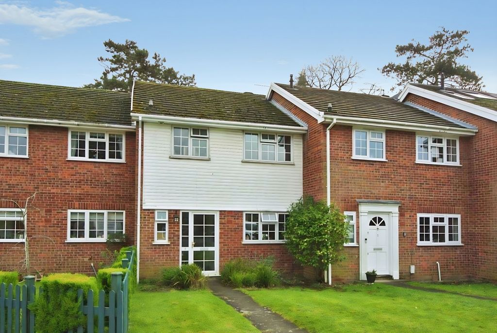Property photo 1 of 9 External