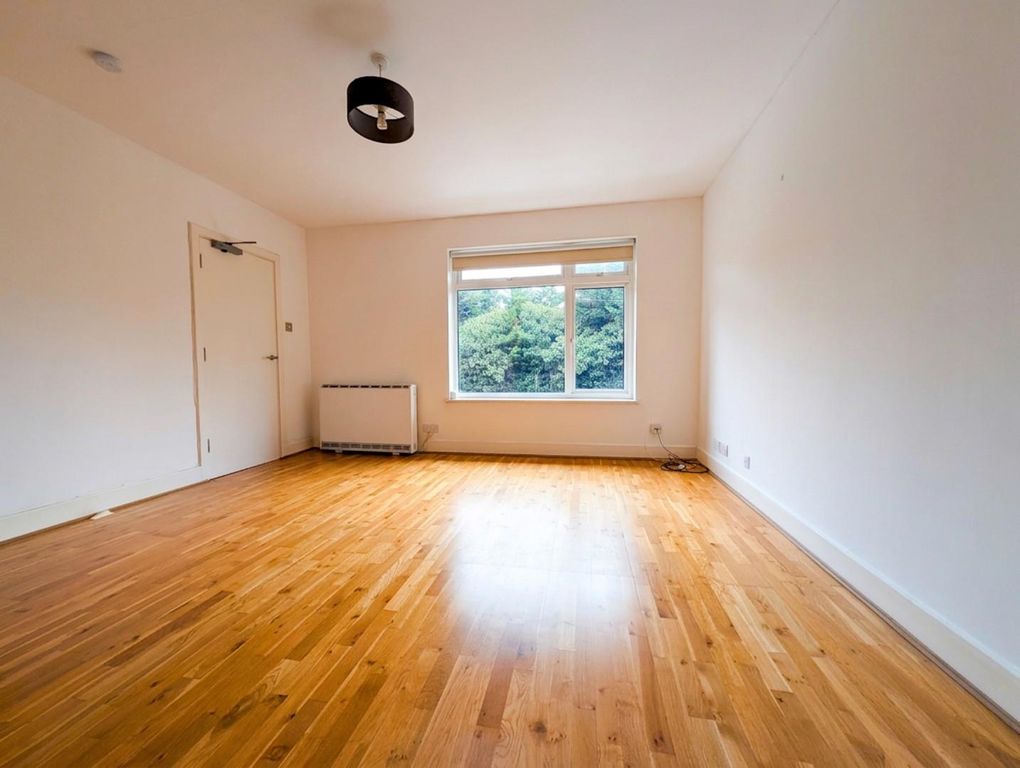 Property photo 2 of 6 Living Room 2.Jpg