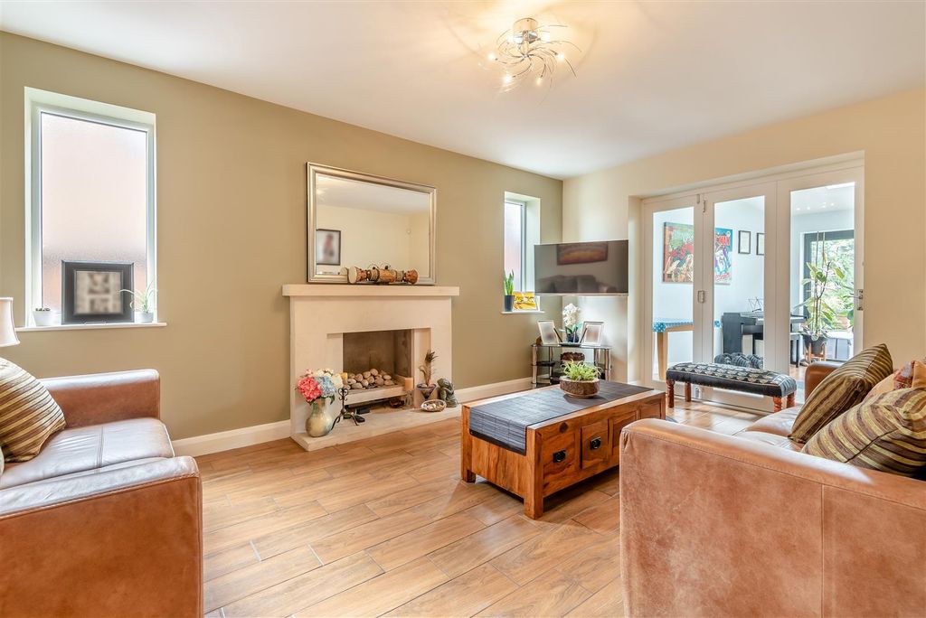 Property photo 3 of 23 8596089-Interior05v2.Jpg