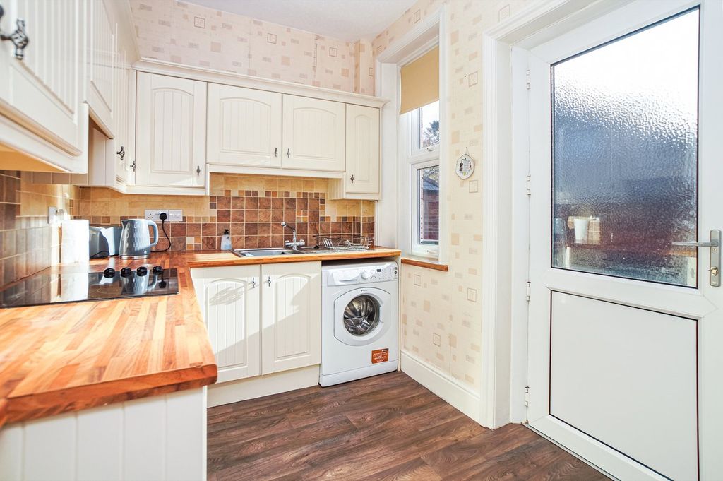 Property photo 3 of 29 Kitchen