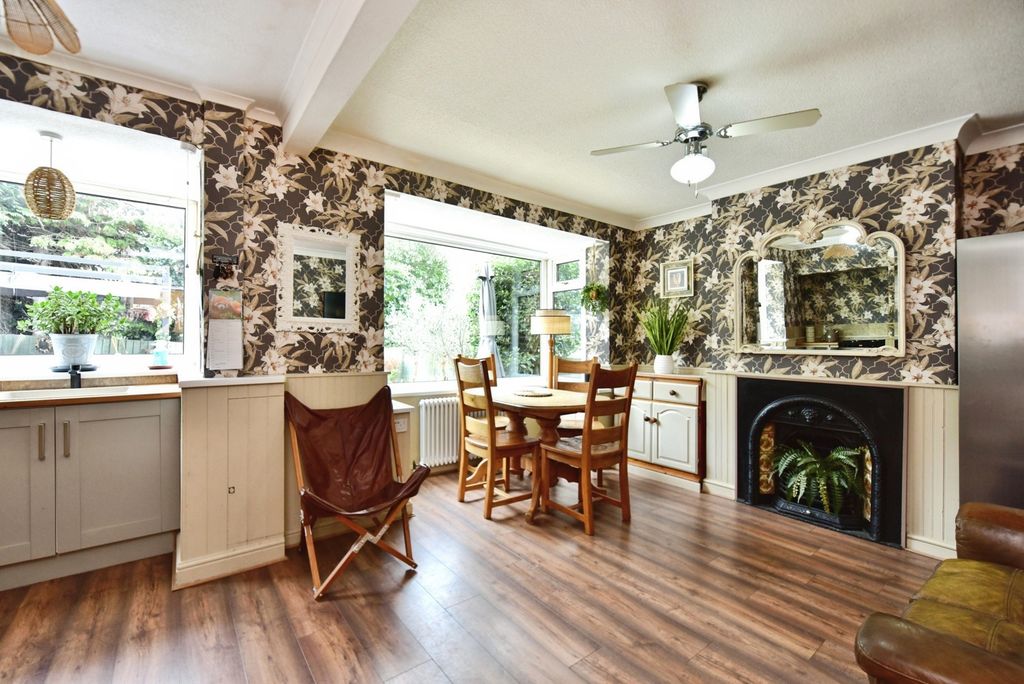 Property photo 3 of 15 Pbox-Img.Jpg