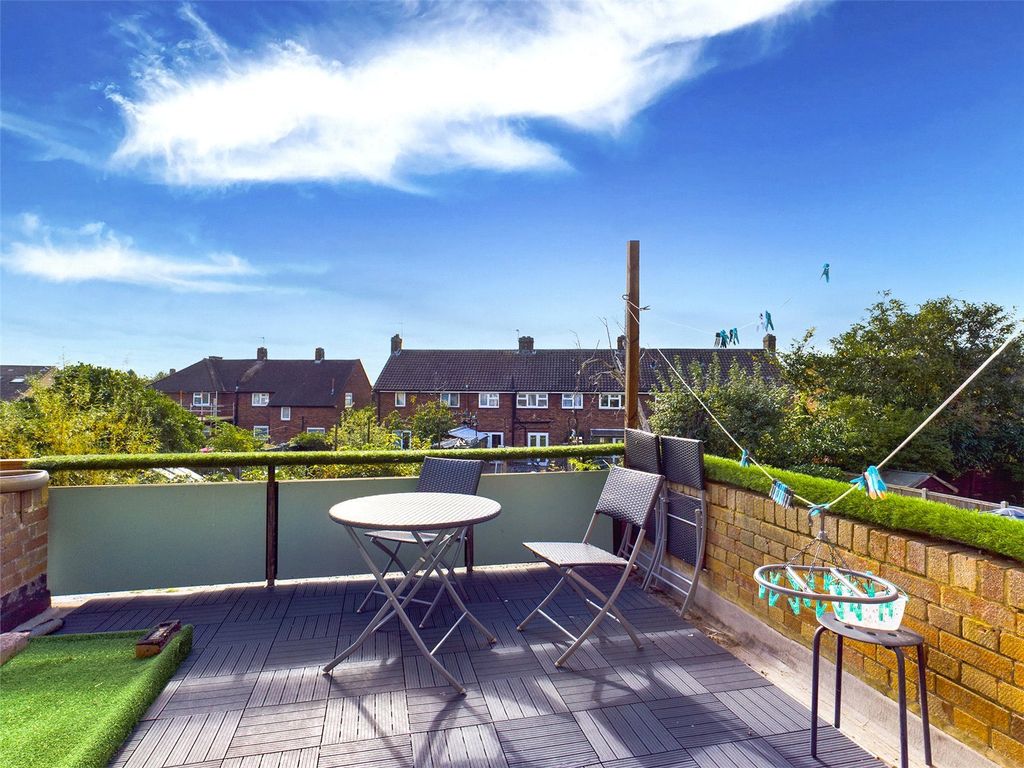 Property photo 1 of 10 Terrace