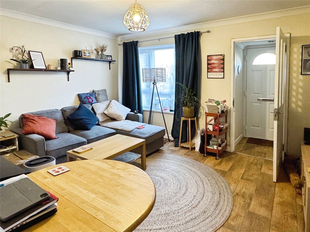 Property photo 2 of 7 Picture No. 19