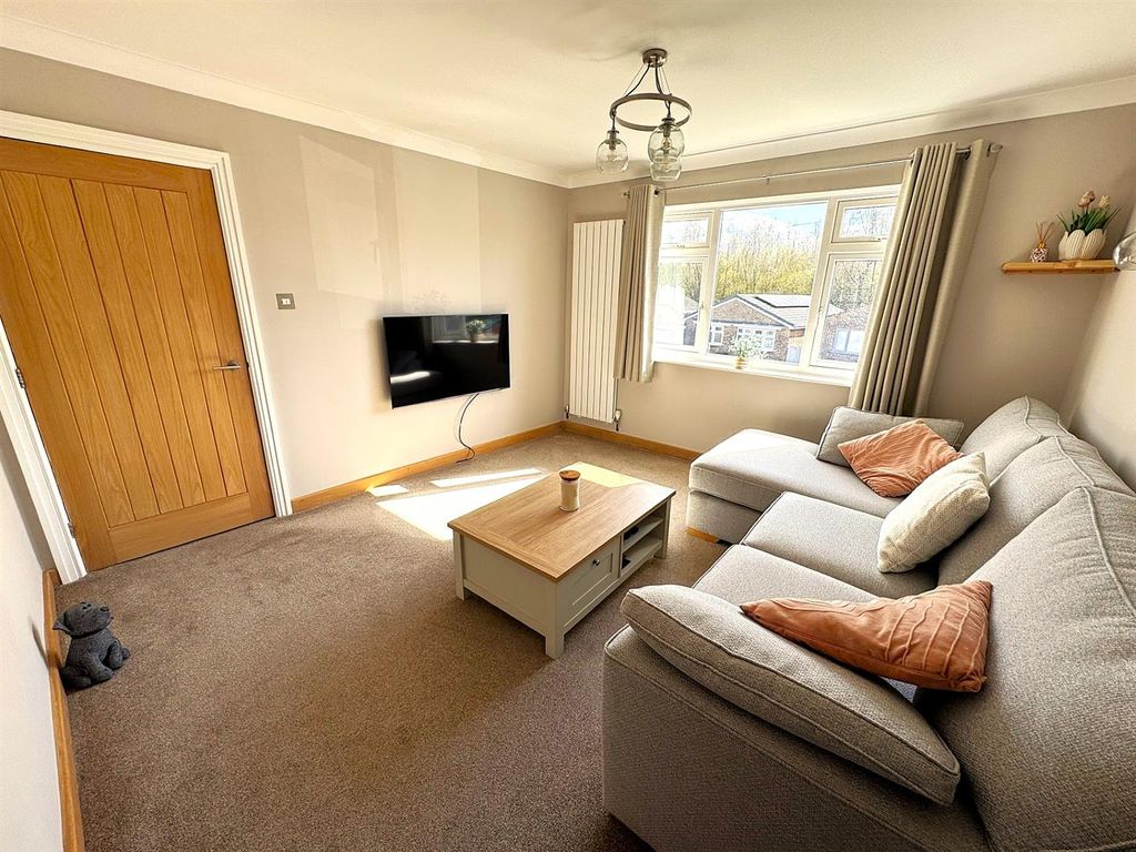 Property photo 2 of 40 Thumbnail_Image0 (6).Jpg