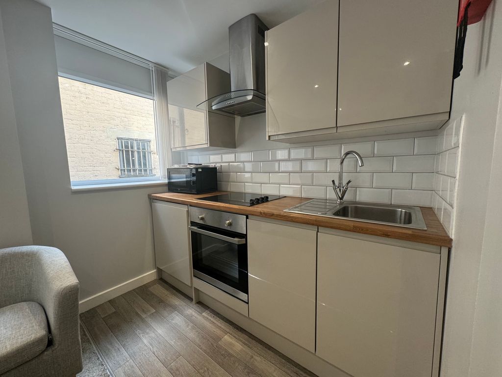 Property photo 1 of 5 Kitchen
