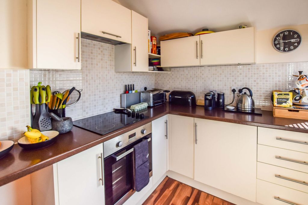 Property photo 3 of 17 Picture No. 04