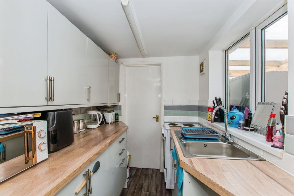 Property photo 2 of 18