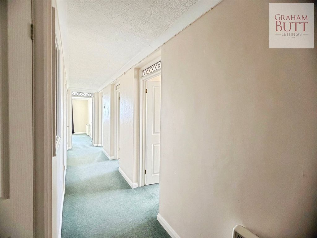 Property photo 3 of 12 Picture No. 32