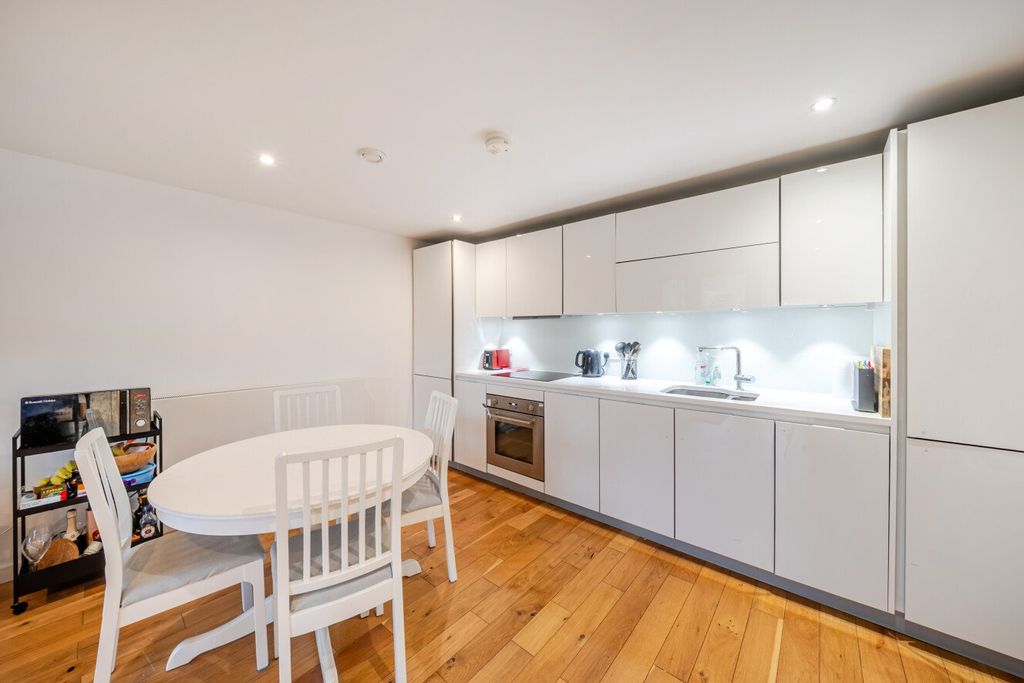 Property photo 2 of 24 Picture No. 29