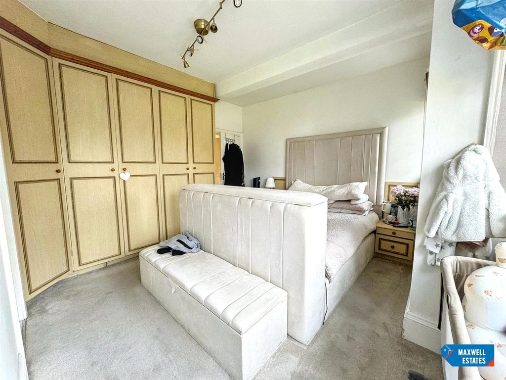 Additional image 4 of 3 bed maisonette for saleRoyston Grove, Hatch End HA5