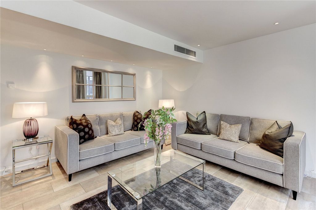 Property photo 2 of 9 Picture No. 19