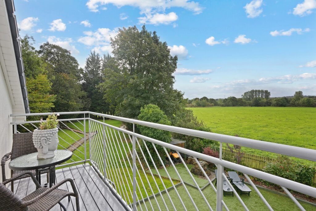 Property photo 3 of 32