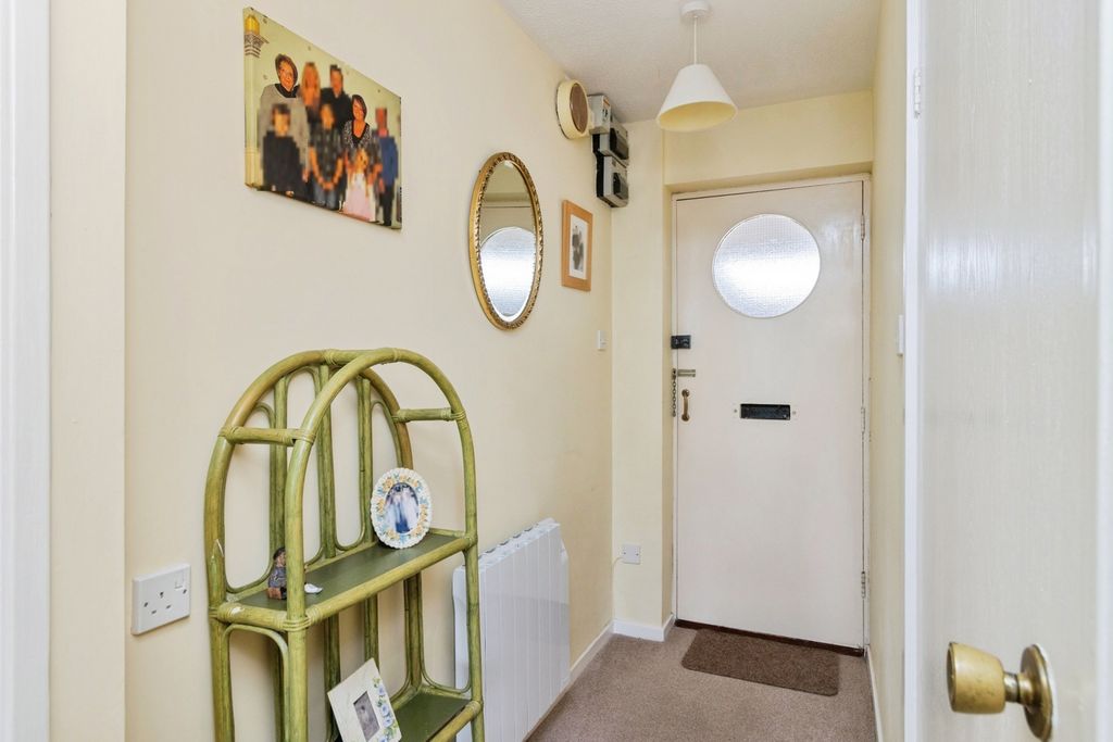 Property photo 2 of 16 Photo