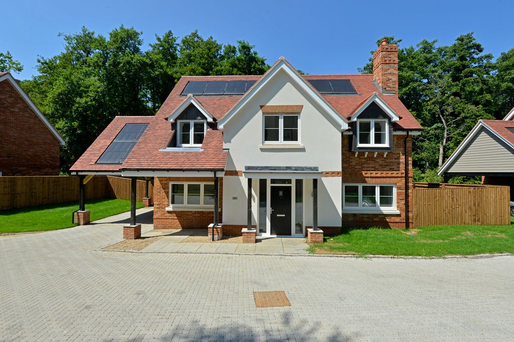 Property photo 1 of 23