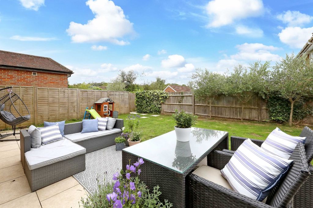 Property photo 2 of 16 Garden