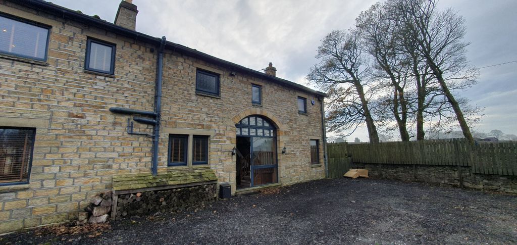 Property photo 2 of 39 Farm House