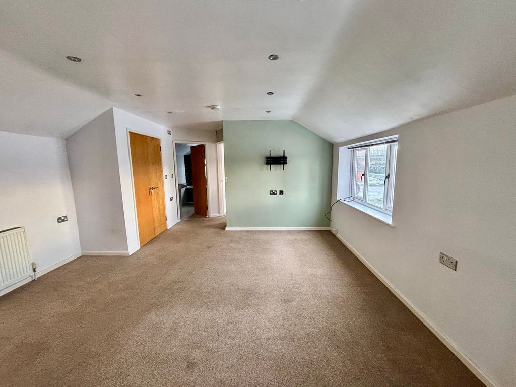 Property photo 2 of 5 Image