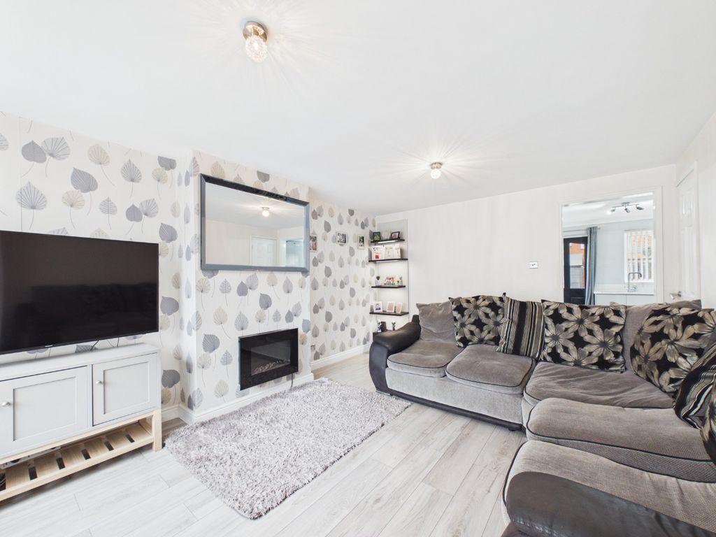 Property photo 3 of 12 4831986