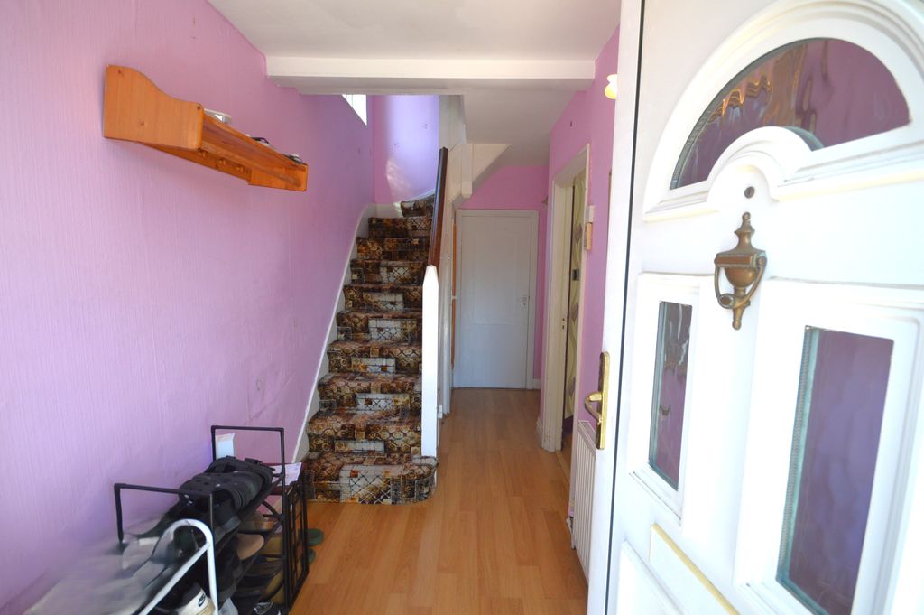 Property photo 2 of 24