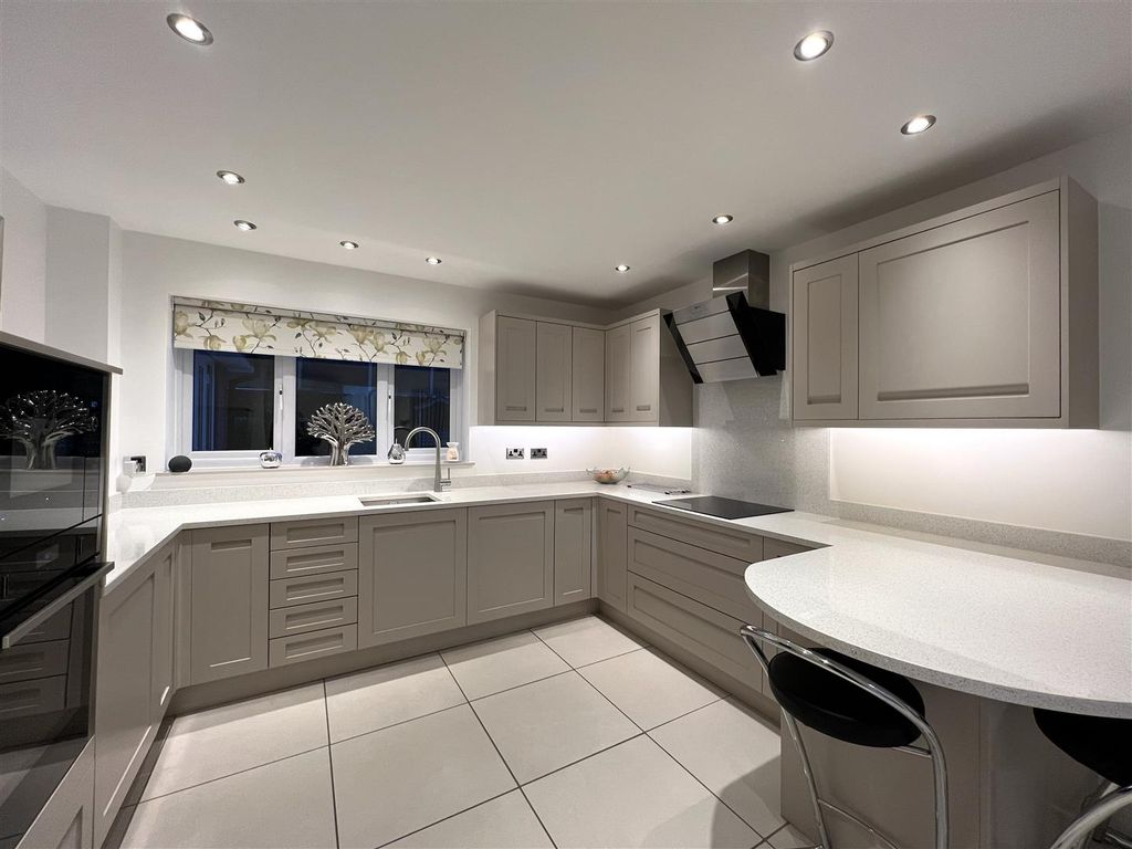 Property photo 2 of 27 Img_5811 - Copy.Jpg