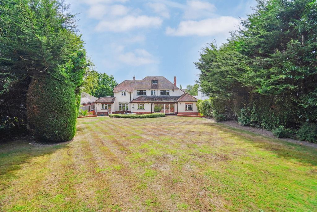 Property photo 2 of 29