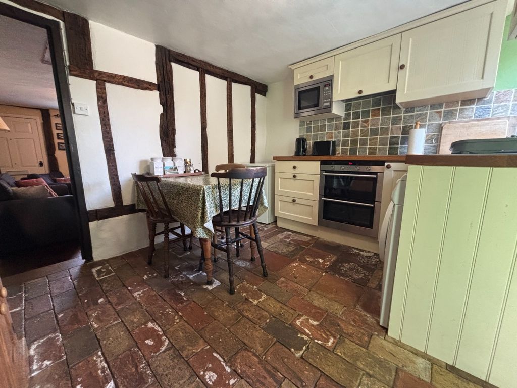 Property photo 3 of 12 4636222