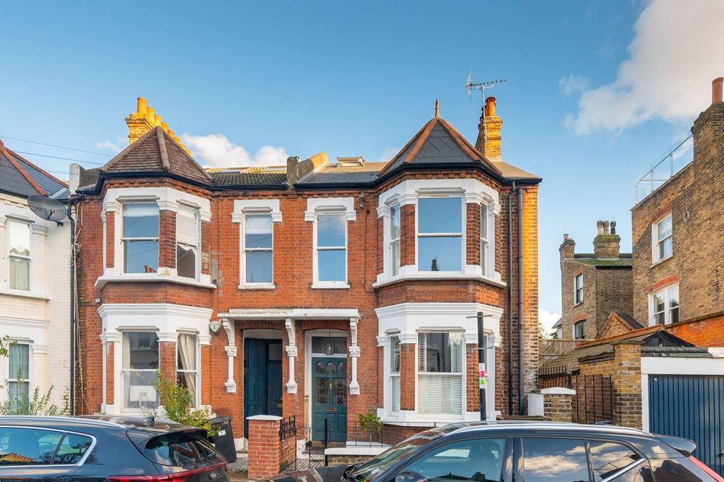 Property photo 2 of 11